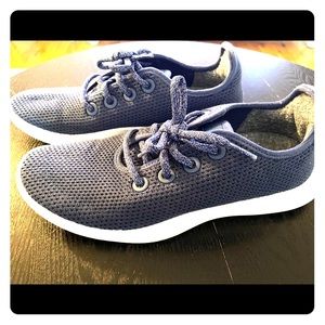 AllBirds Women’s Runners - Navy Blue